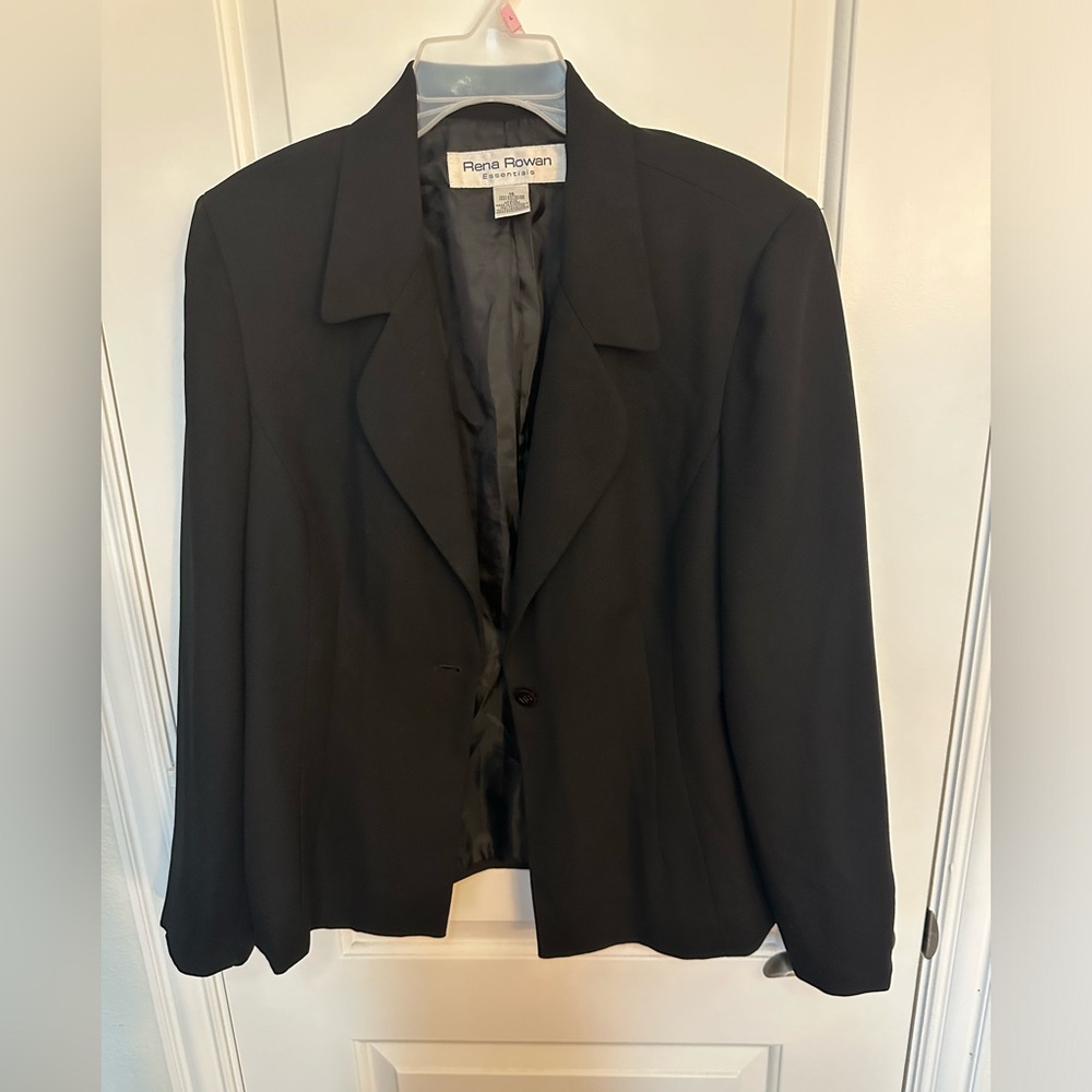Gently used very well taken care of, office blazer.